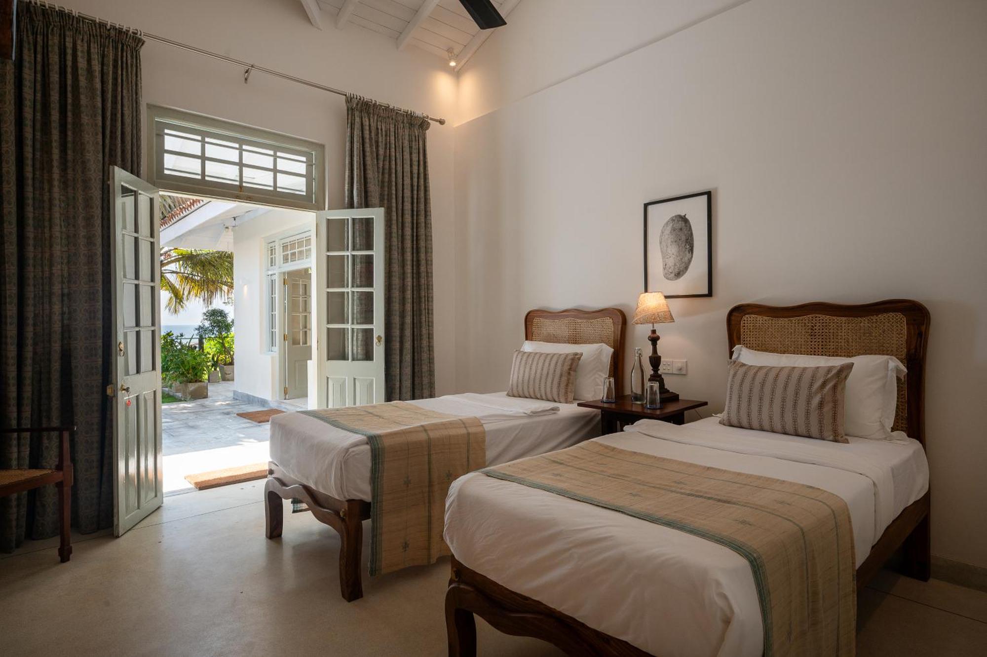 Halcyon Mawella Hotel Tangalle Bagian luar foto